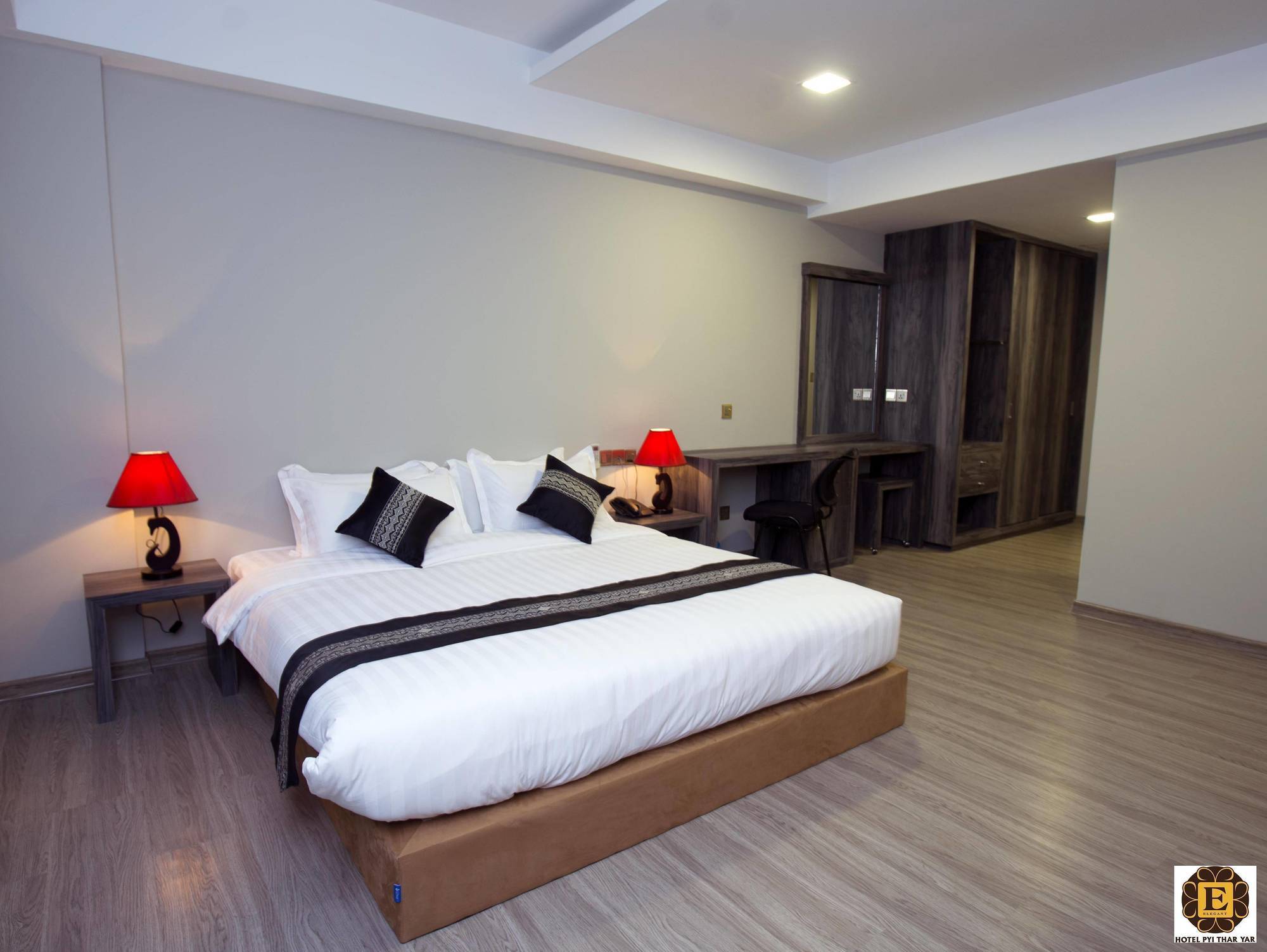 Elegant Hotel Pyi Thar Yar Rangún Exteriér fotografie